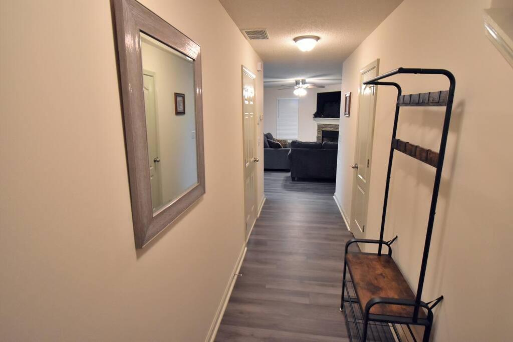 Cozy Renovated Winder Townhouse Traveller Awards 2025 Winner Ngoại thất bức ảnh